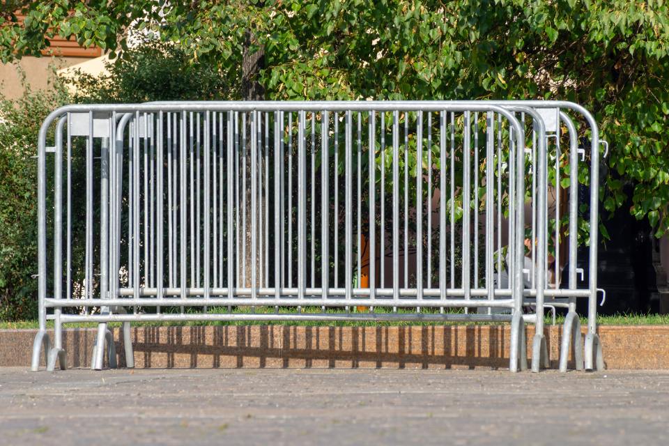 hire tools fencing and barriers